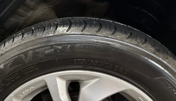 2020 Honda Amaze 1.2L I-VTEC V, Petrol, Manual, 73,159 km, Right Front Tyre Tread