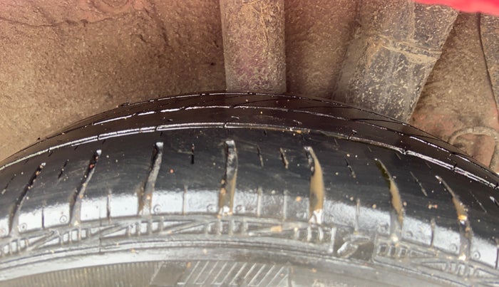 2017 Hyundai Grand i10 SPORTZ (O) 1.2 KAPPA VTVT, Petrol, Manual, 76,949 km, Left Rear Tyre Tread