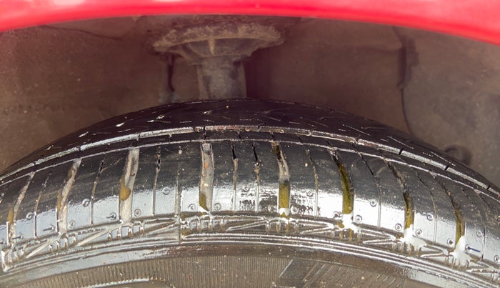 2017 Hyundai Grand i10 SPORTZ (O) 1.2 KAPPA VTVT, Petrol, Manual, 76,949 km, Right Front Tyre Tread