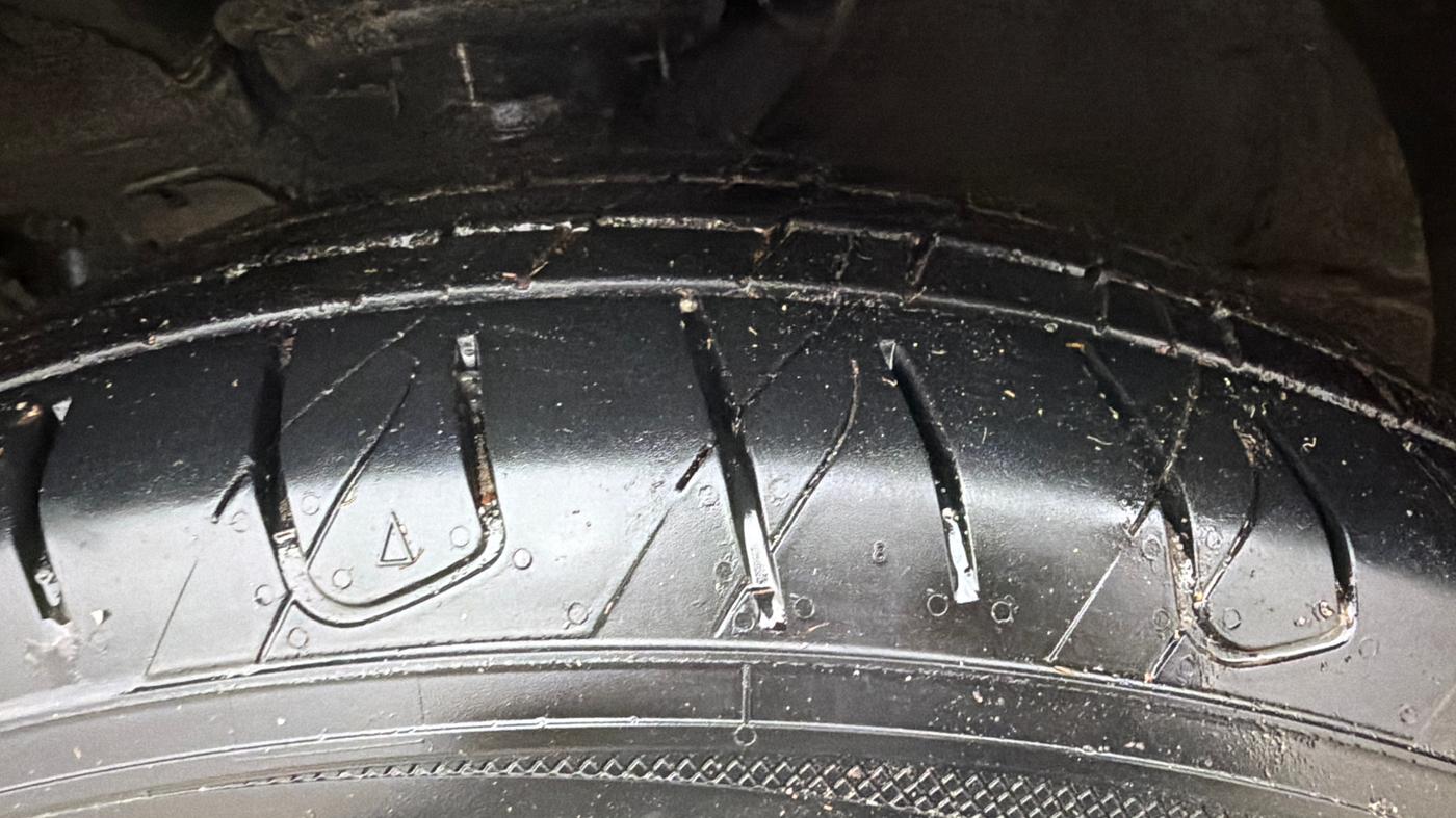 2016 Hyundai Creta SX PLUS  ANNIVERSARY EDITION 1.6 PETROL, Petrol, Manual, 58,326 km, Left Front Tyre Tread