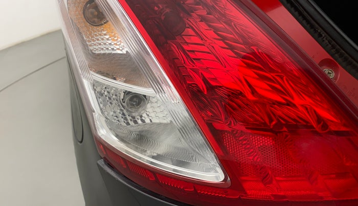 2015 Maruti Swift VXI, Petrol, Manual, 77,147 km, Left tail light - Reverse gear light not functional