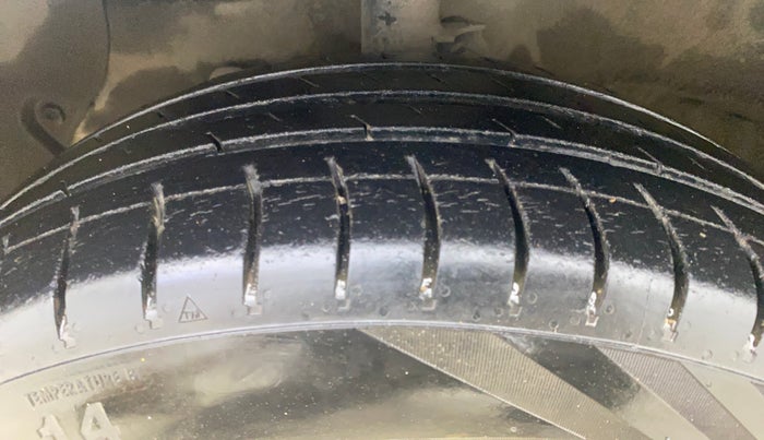 2015 Hyundai Xcent S 1.2, Petrol, Manual, 71,697 km, Left Front Tyre Tread