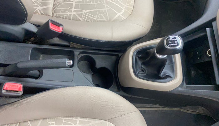 2015 Hyundai Xcent S 1.2, Petrol, Manual, 71,697 km, Gear Lever