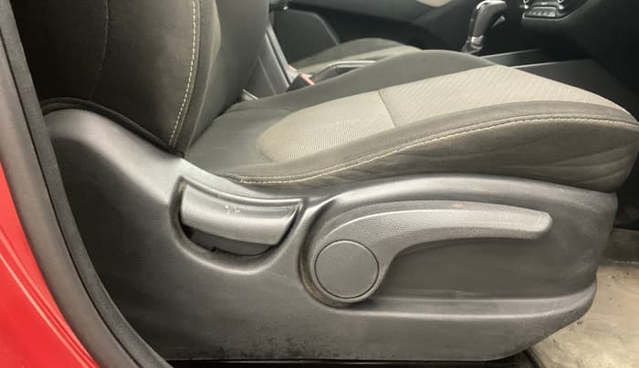 2016 Hyundai Creta SX PLUS AT 1.6 PETROL, Petrol, Automatic, 85,640 km, Driver Side Adjustment Panel