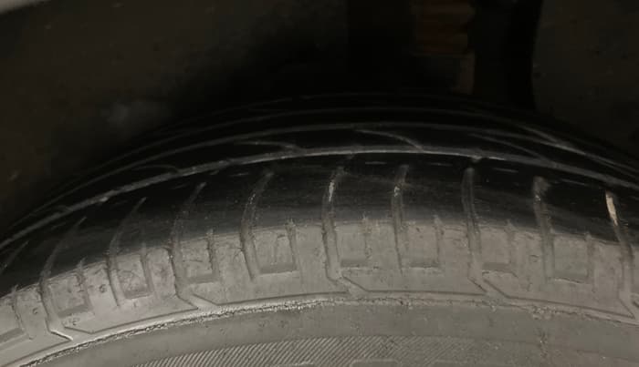 2016 Hyundai Creta SX PLUS AT 1.6 PETROL, Petrol, Automatic, 85,640 km, Left Rear Tyre Tread