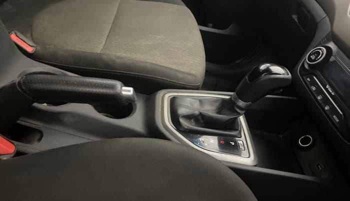 2016 Hyundai Creta SX PLUS AT 1.6 PETROL, Petrol, Automatic, 85,640 km, Gear Lever