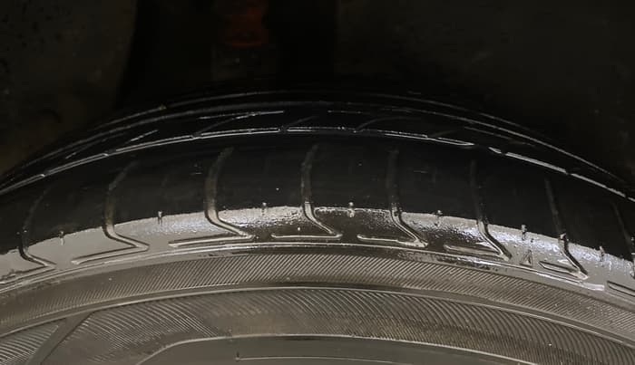2016 Hyundai Creta SX PLUS AT 1.6 PETROL, Petrol, Automatic, 85,640 km, Right Rear Tyre Tread