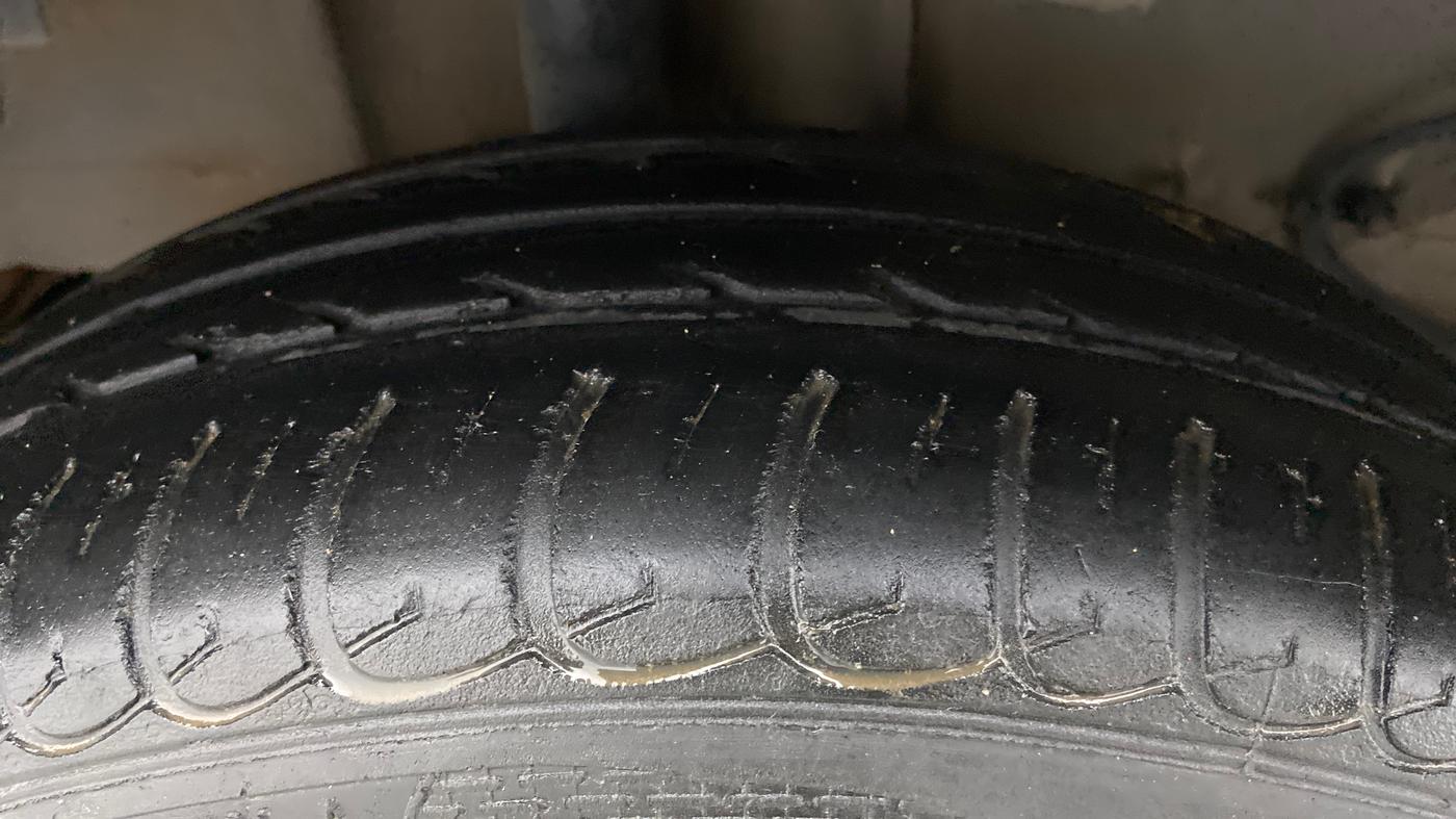 2019 Tata Tiago XZA 1.2 REVOTRON, Petrol, Automatic, 44,646 km, Right Rear Tyre Tread
