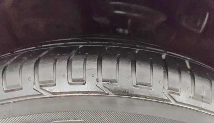 2017 Hyundai Creta SX PLUS 1.6 PETROL SPECIAL EDITION, Petrol, Manual, 18,010 km, Left Front Tyre Tread