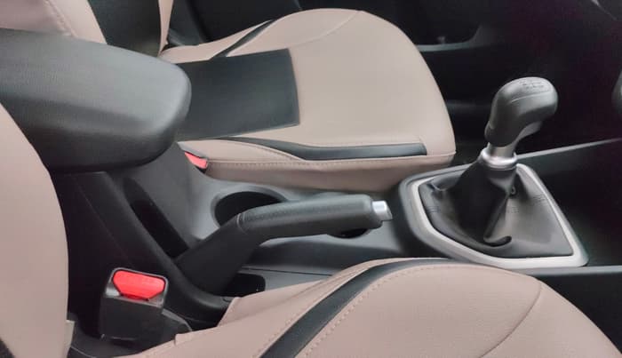 2017 Hyundai Creta SX PLUS 1.6 PETROL SPECIAL EDITION, Petrol, Manual, 18,010 km, Gear Lever