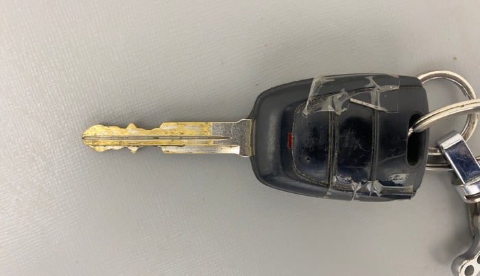 2018 Hyundai NEW SANTRO ASTA MT, Petrol, Manual, 1,29,553 km, Key Close Up