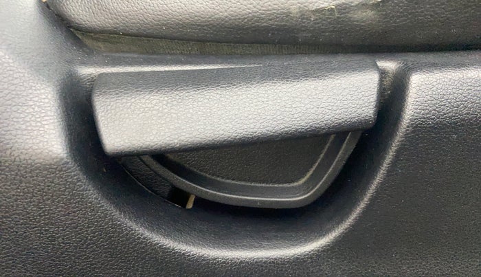 2018 Hyundai NEW SANTRO ASTA MT, Petrol, Manual, 1,29,553 km, Driver Side Adjustment Panel