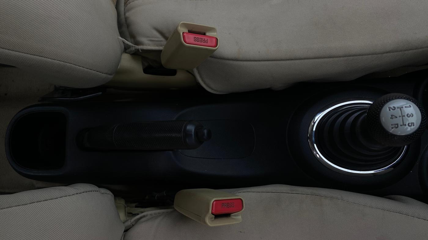 2015 Honda Brio VX MT, Petrol, Manual, 75,831 km, Gear Lever