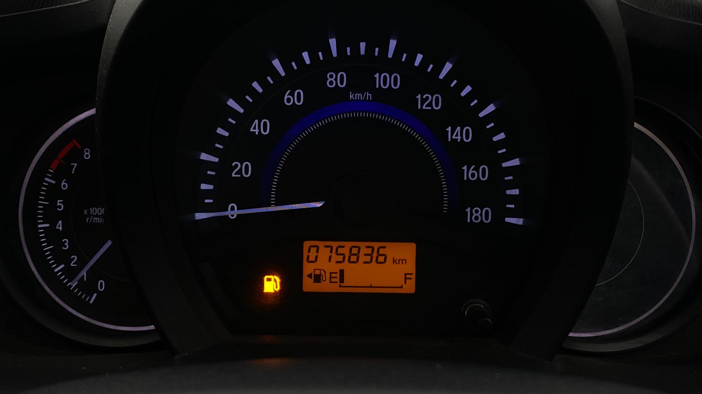 2015 Honda Brio VX MT, Petrol, Manual, 75,831 km, Odometer Image