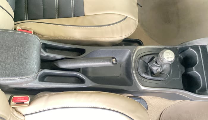 2015 Honda City 1.5L I-VTEC V MT, Petrol, Manual, 1,02,310 km, Gear Lever