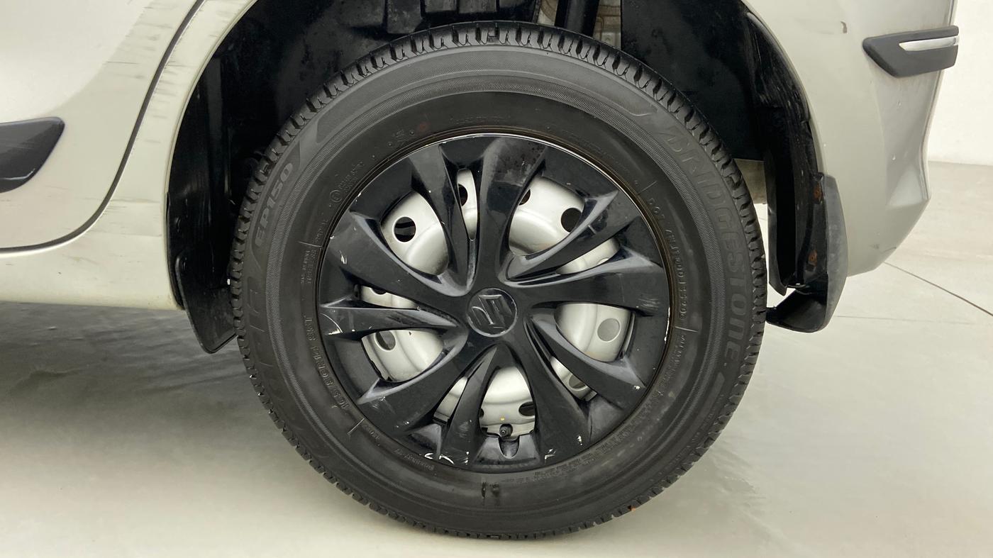 2020 Maruti Swift LXI D, Petrol, Manual, 18,235 km, Left Rear Wheel
