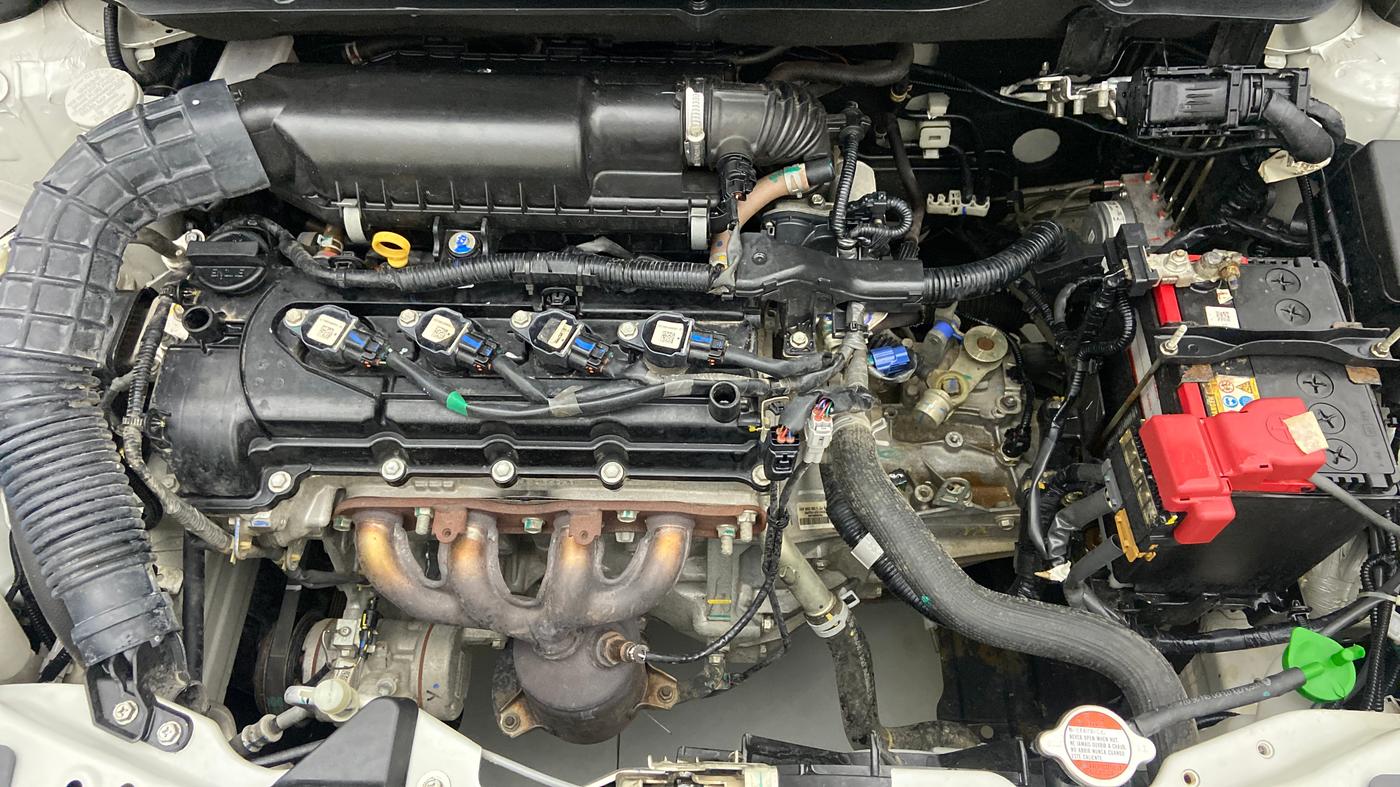 2020 Maruti Swift LXI D, Petrol, Manual, 18,235 km, Open Bonet