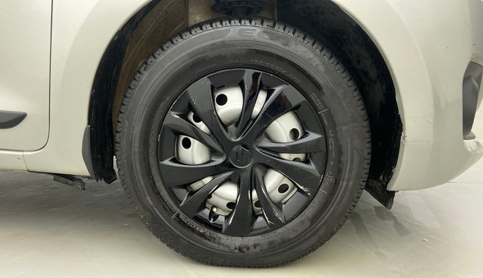 2020 Maruti Swift LXI D, Petrol, Manual, 18,235 km, Right Front Wheel