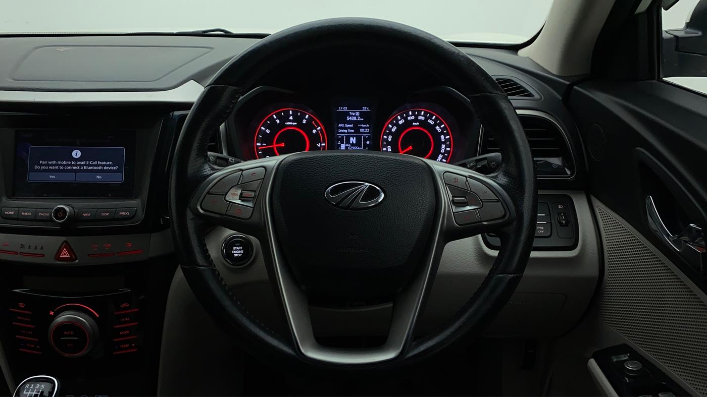 2019 Mahindra XUV300 1.2 W8 OPT, Petrol, Manual, 63,005 km, Steering Wheel Close Up
