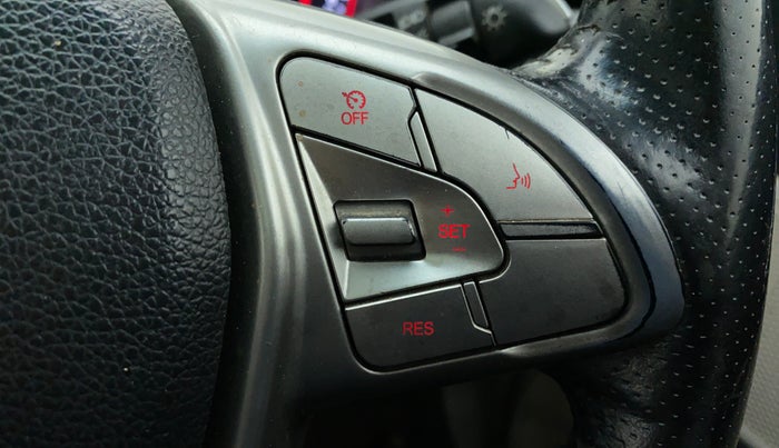 2019 Mahindra XUV300 1.2 W8 OPT, Petrol, Manual, 63,005 km, Adaptive Cruise Control