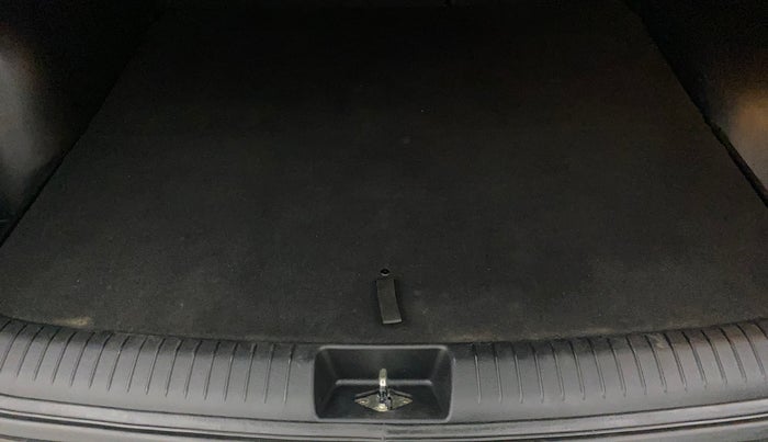 2018 Hyundai Creta SX AT 1.6 DIESEL, Diesel, Automatic, 59,190 km, Boot Inside