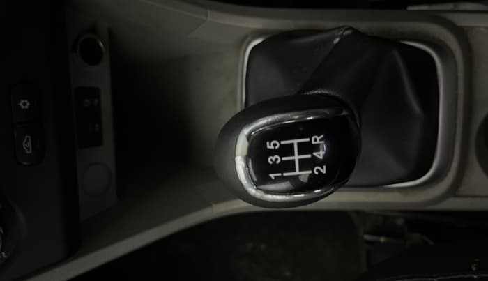 2017 Tata Tiago XZ PETROL, Petrol, Manual, 73,667 km, Gear Lever