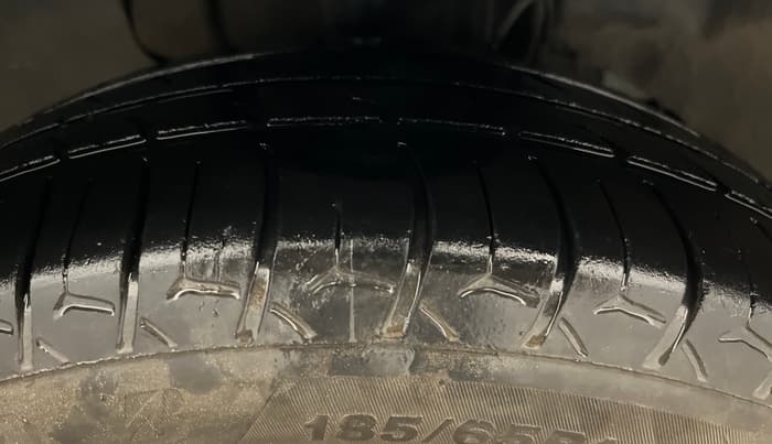 2017 Tata Tiago XZ PETROL, Petrol, Manual, 73,667 km, Right Front Tyre Tread