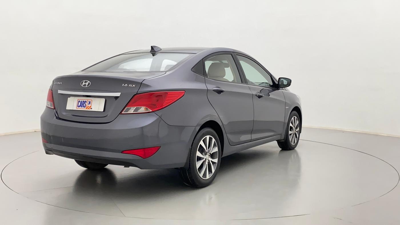 2016 Hyundai Verna FLUIDIC 1.6 SX VTVT, Petrol, Manual, 33,331 km, Right Back Diagonal