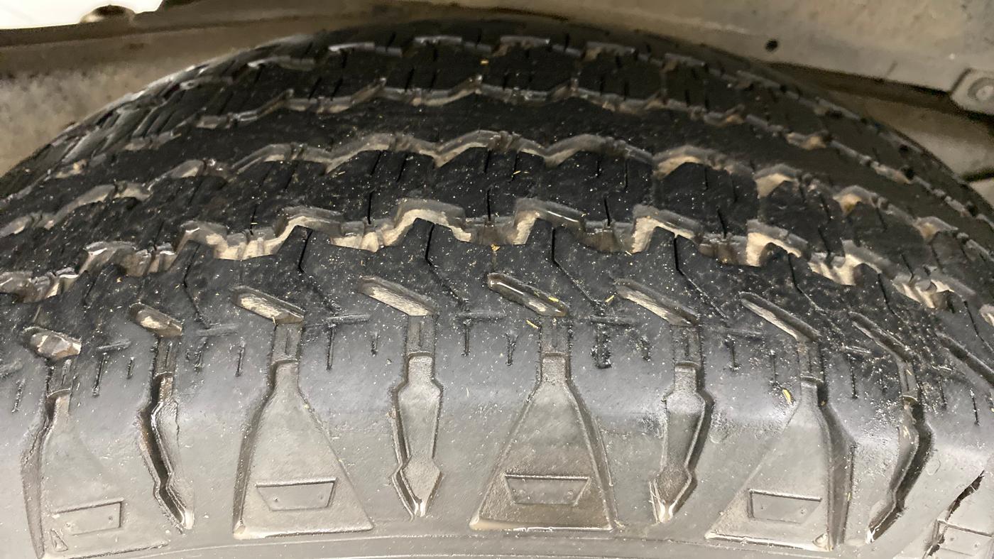 2014 Mahindra Scorpio S10, Diesel, Manual, 80,088 km, Right Rear Tyre Tread