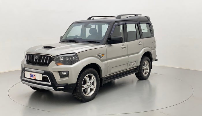 2014 Mahindra Scorpio S10, Diesel, Manual, 80,088 km, Left Front Diagonal