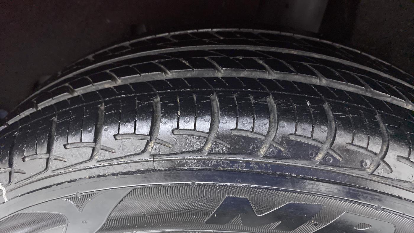 2017 Maruti Baleno DELTA 1.2 K12, Petrol, Manual, 9,209 km, Left Rear Tyre Tread