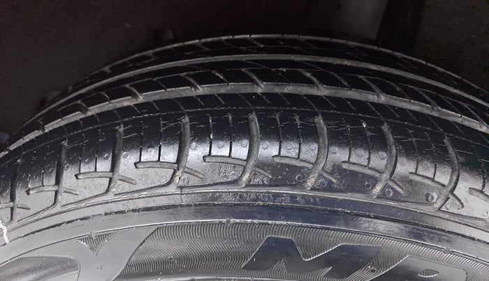 2017 Maruti Baleno DELTA 1.2 K12, Petrol, Manual, 9,209 km, Left Rear Tyre Tread
