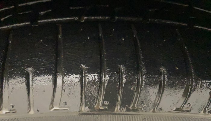 2017 Hyundai Creta SX PLUS 1.6 PETROL, Petrol, Manual, 80,913 km, Right Front Tyre Tread