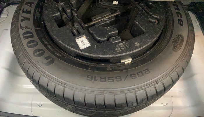 2017 Hyundai Creta SX PLUS 1.6 PETROL, Petrol, Manual, 80,913 km, Spare Tyre