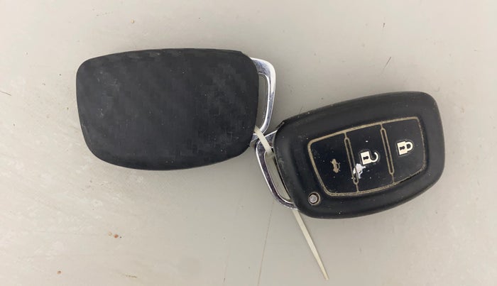 2017 Hyundai Creta SX PLUS 1.6 PETROL, Petrol, Manual, 80,913 km, Key Close Up