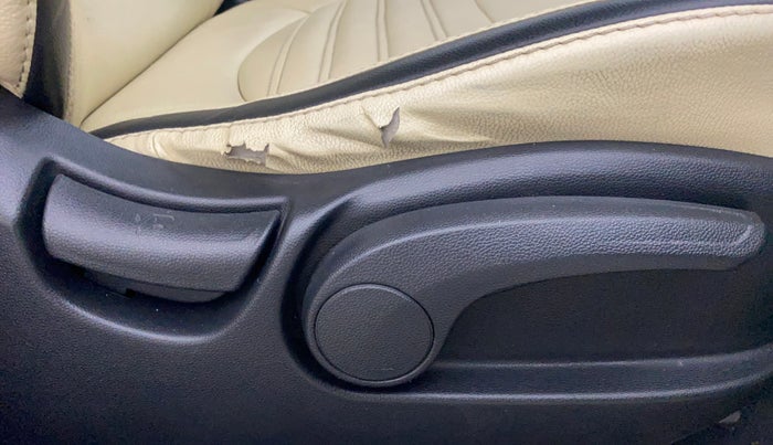 2017 Hyundai Creta SX PLUS 1.6 PETROL, Petrol, Manual, 80,913 km, Driver Side Adjustment Panel