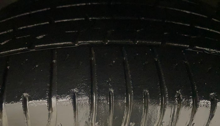 2017 Hyundai Creta SX PLUS 1.6 PETROL, Petrol, Manual, 80,913 km, Left Front Tyre Tread