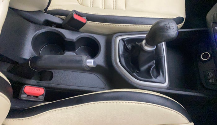 2017 Hyundai Creta SX PLUS 1.6 PETROL, Petrol, Manual, 80,913 km, Gear Lever