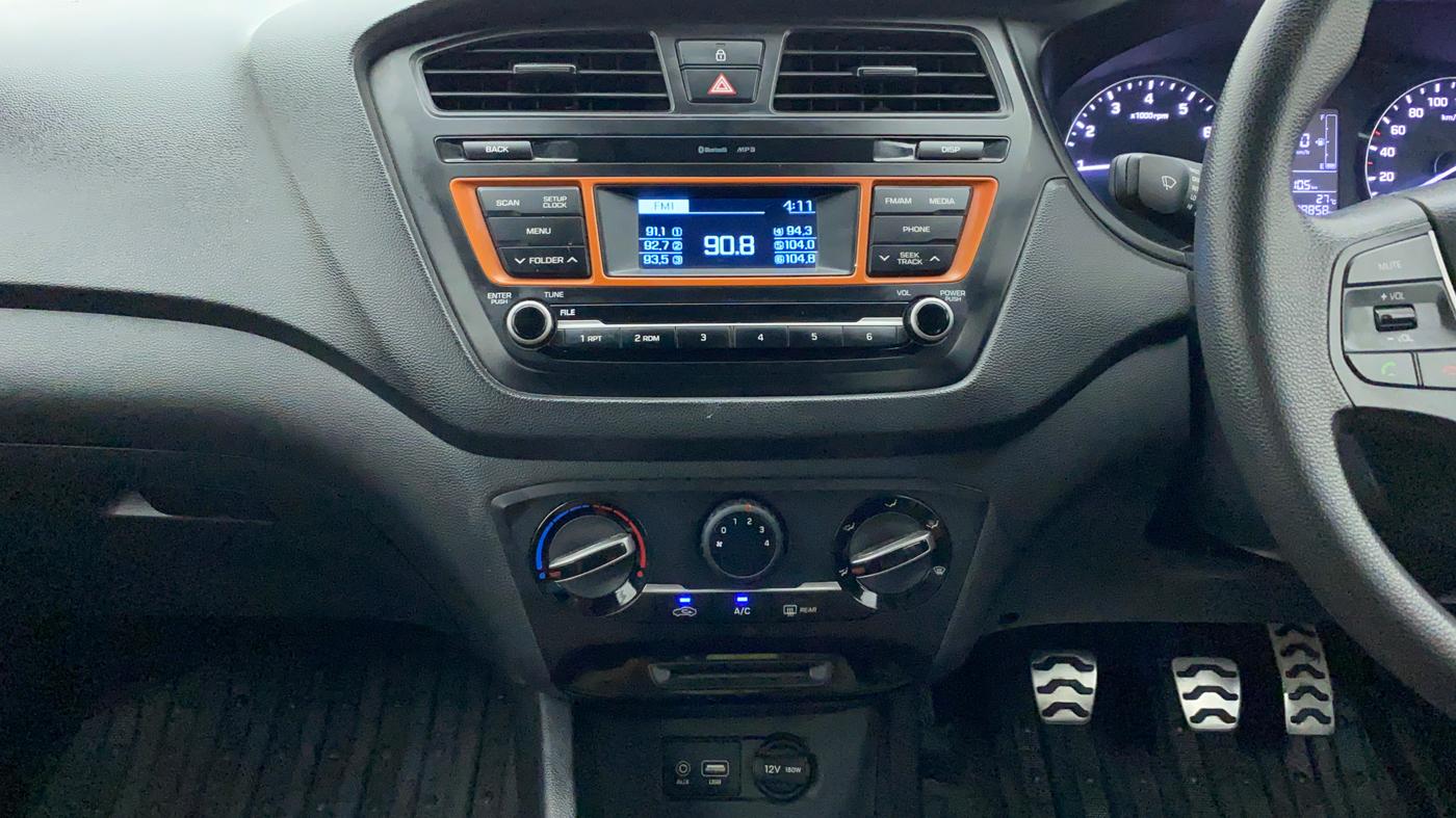 2017 Hyundai i20 Active 1.2 S, Petrol, Manual, 29,155 km, Air Conditioner