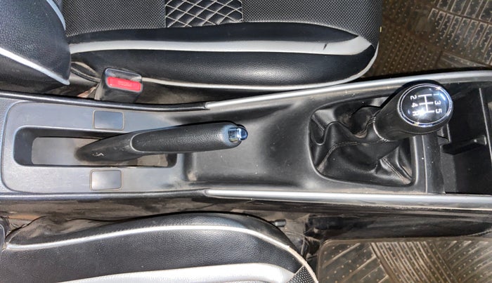 2017 Maruti Baleno DELTA PETROL 1.2, Petrol, Manual, 55,054 km, Gear Lever