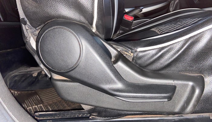 2017 Maruti Baleno DELTA PETROL 1.2, Petrol, Manual, 55,054 km, Driver Side Adjustment Panel