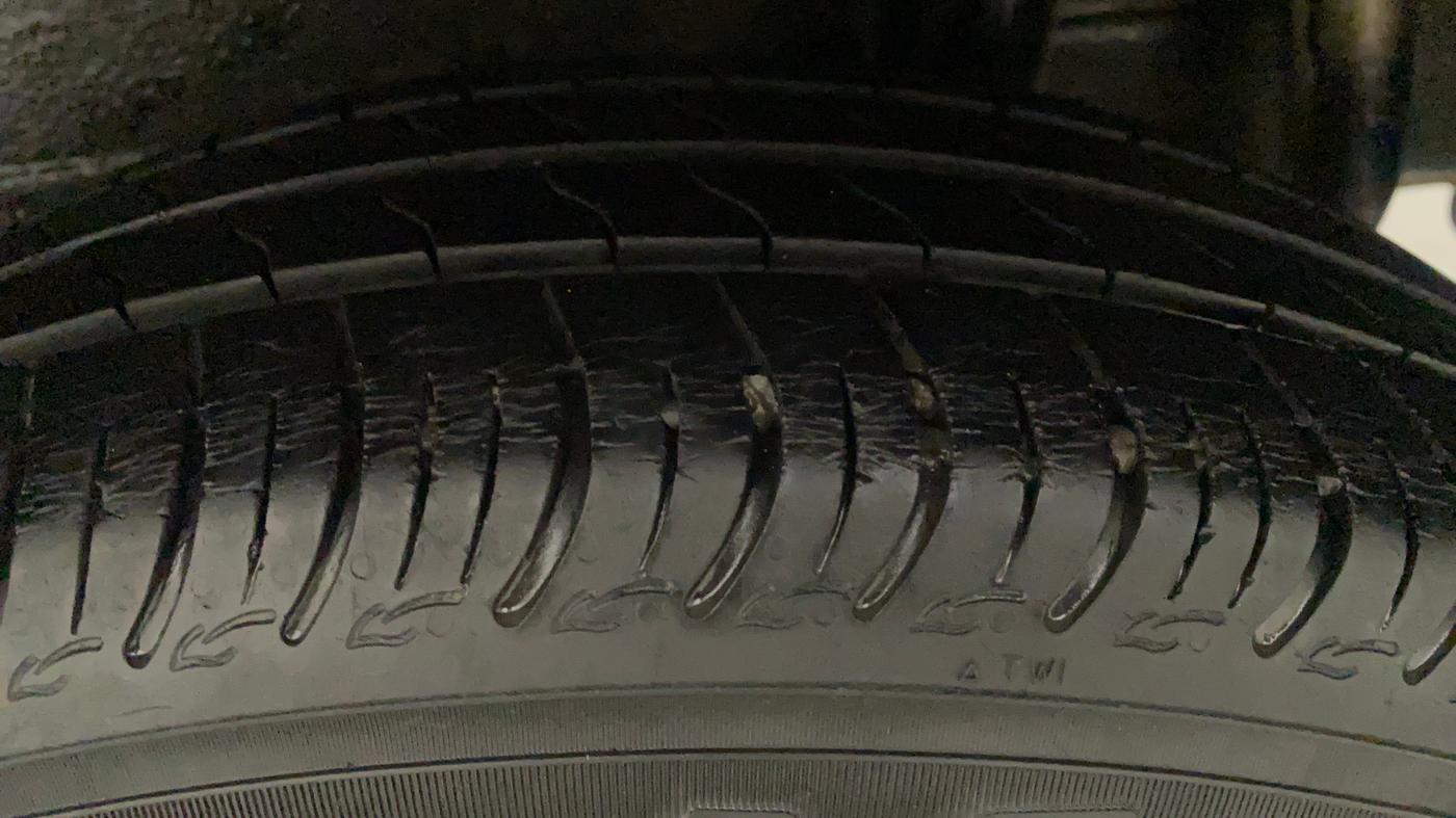 2020 Maruti S PRESSO VXI CNG, CNG, Manual, 26,321 km, Left Rear Tyre Tread