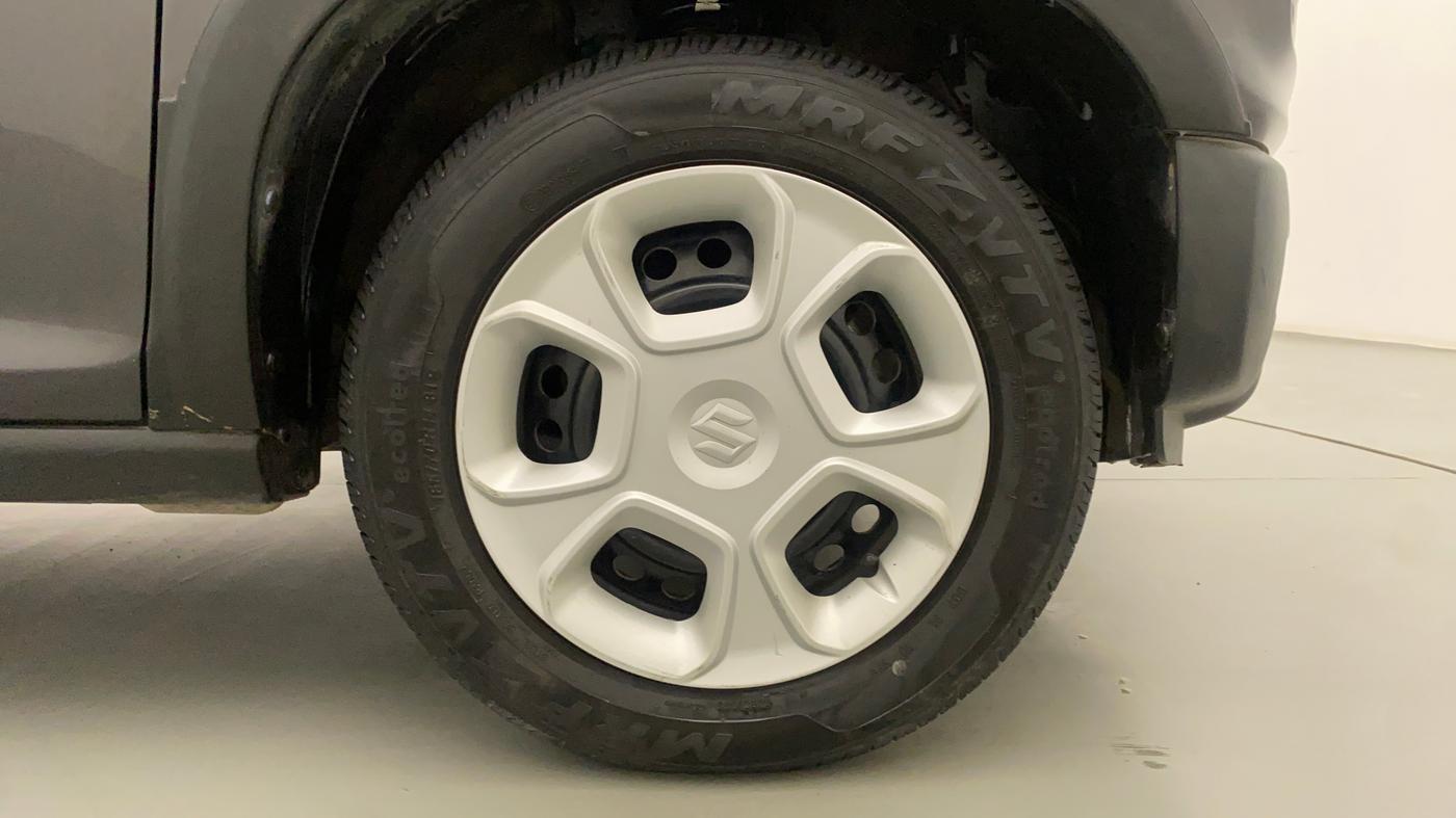 2020 Maruti S PRESSO VXI CNG, CNG, Manual, 26,321 km, Right Front Wheel