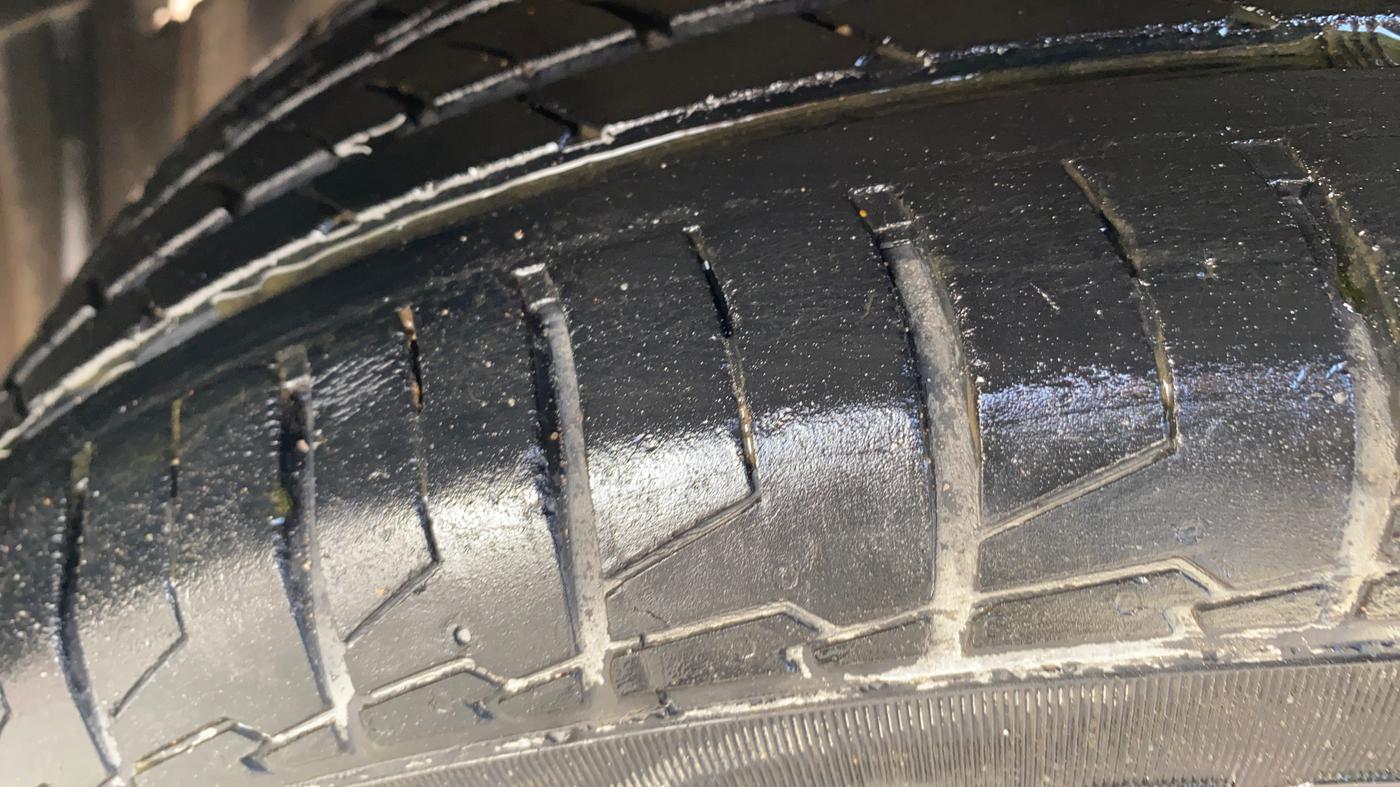 2020 Maruti S Cross ZETA AT 1.5, Petrol, Automatic, 19,943 km, Left Front Tyre Tread
