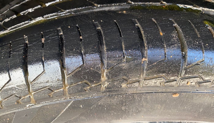 2020 Maruti S Cross ZETA AT 1.5, Petrol, Automatic, 19,943 km, Left Rear Tyre Tread