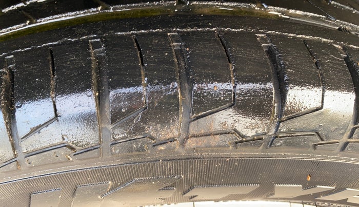 2020 Maruti S Cross ZETA AT 1.5, Petrol, Automatic, 19,943 km, Right Front Tyre Tread