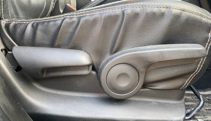 2020 Maruti S Cross ZETA AT 1.5, Petrol, Automatic, 19,943 km, Driver Side Adjustment Panel