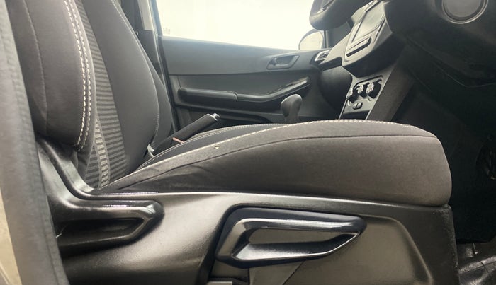 2022 Tata TIAGO NRG XZ MT, Petrol, Manual, 71,811 km, Driver Side Adjustment Panel