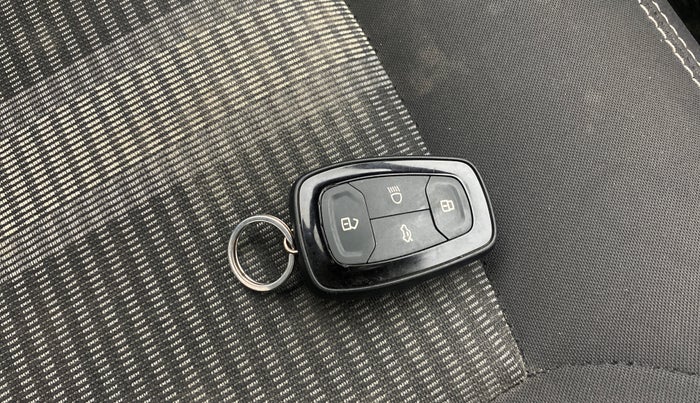 2022 Tata TIAGO NRG XZ MT, Petrol, Manual, 71,811 km, Key Close Up