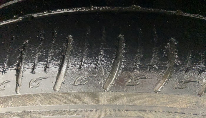 2019 Hyundai VENUE SX PLUS 1.0 TURBO DCT, Petrol, Automatic, 50 km, Right Front Tyre Tread